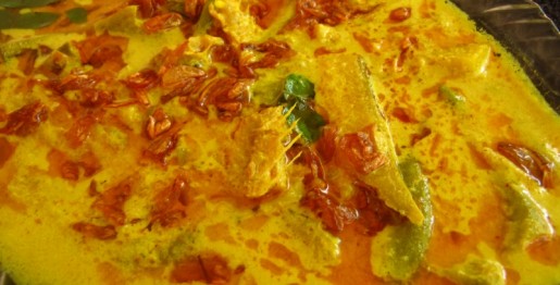 Dry fish curry recipe Thenga arracha unakkameen curry