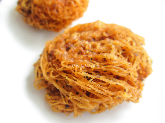 Fried Idiyappam Recipe - പൊരിച്ച ഇടിയപ്പം - Ramadan Special - Snack Recipe