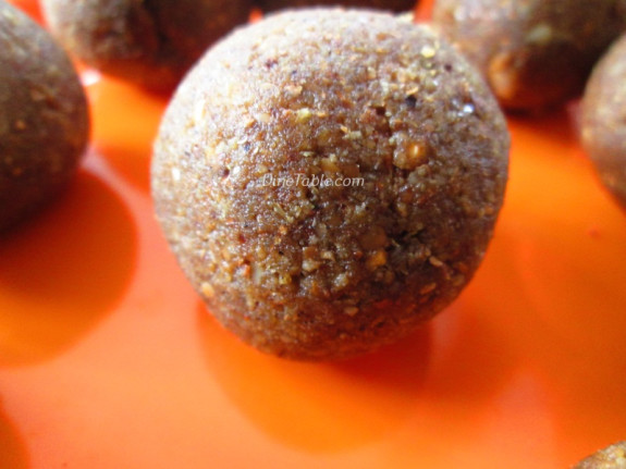 Homemade Peanut Balls Recipe | കപ്പലണ്ടി ഉണ്ട | Sweet Recipe