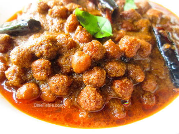 Varutharacha Kadala Curry Recipe / Chickpeas Curry / Tasty