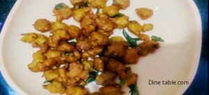 Crispy Thattukada style pakkavada - tasty evening snack recipe Malayalam