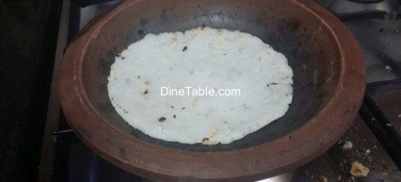 Traditional Kai Pathiri in Clay Pot - ചട്ടി കൈ പത്തിരി Recipe
