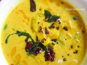 Pacha Manga Curry Recipe - നാടൻ പച്ച മാങ്ങ കറി - Raw Mango Curry Recipe - Kerala Sadya Recipe