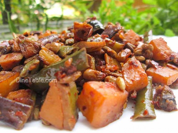 Kaya Achinga Payar Mezhukkupuratti / Vegetarian Side Dish