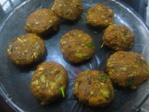 Vazhakoombu Cutlet Recipe / Vegetable Cutlet