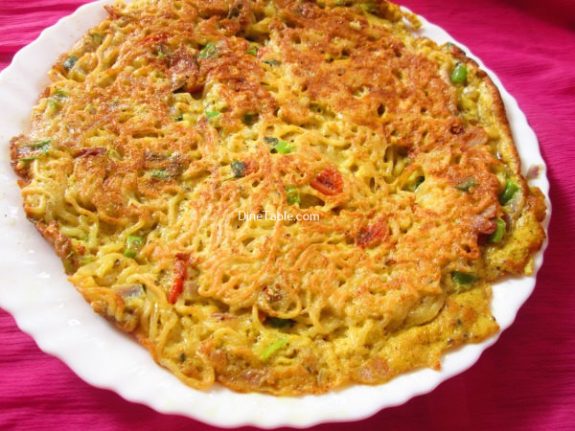 Maggi Noodle Omelette Recipe / Indian Omelette 
