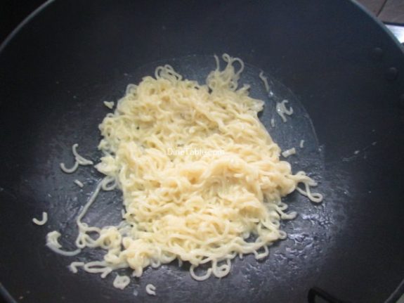 Maggi Noodle Omelette Recipe / Healthy Omelette 